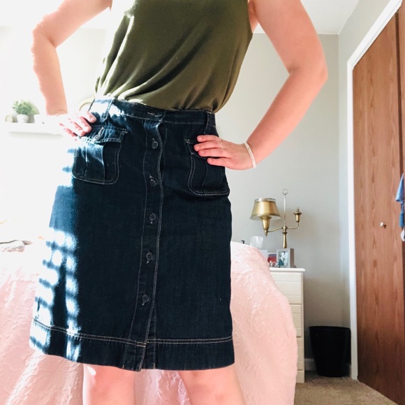 Old Navy Dresses & Skirts - 🌻SUMMER END PRICE🌻•Old Navy• buttoned skirt